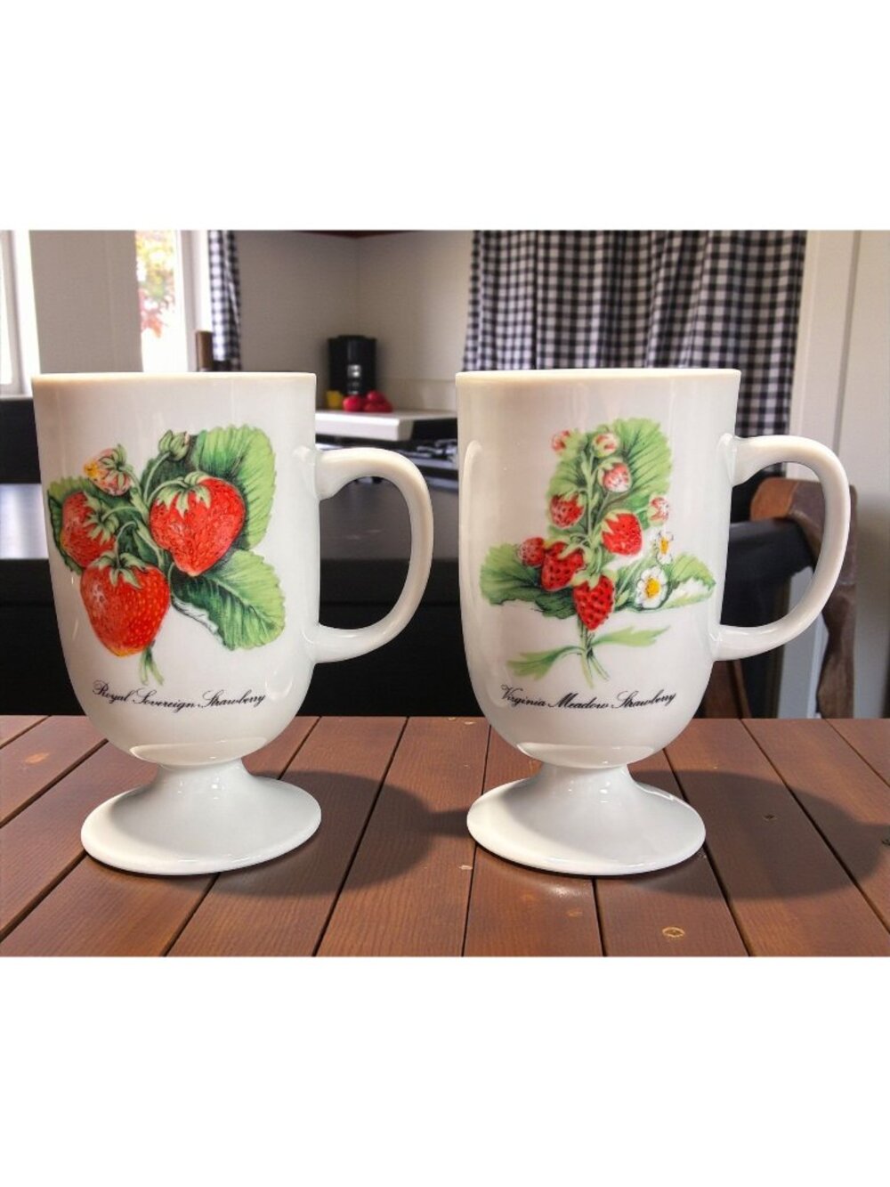 Keens Imperial Strawberry Royal Sovereign Virginia Meadows Design Vintage 50s